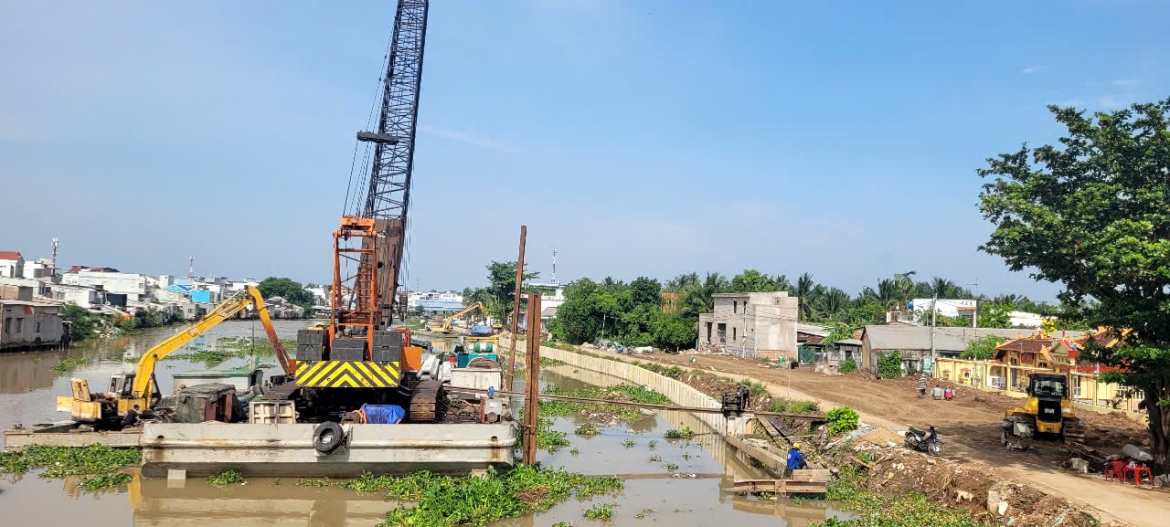 Một số dự án thi công chậm do gặp khó trong khâu mặt bằng, nguồn vật liệu khan hiếm