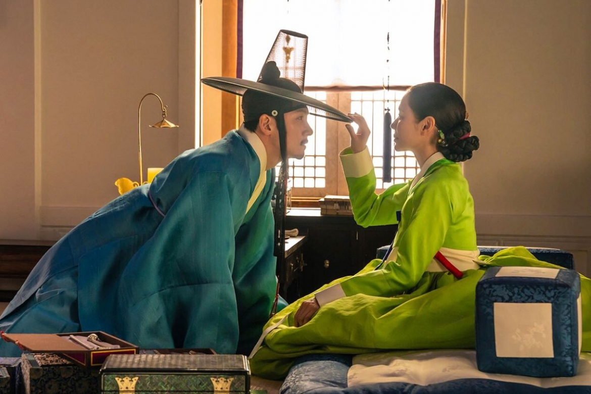 Son Ye Jin và Ji Chang Wook trong The Scandal - bản chuyển thể mới của câu chuyện từng được đưa lên màn ảnh Hàn Quốc năm 2003.