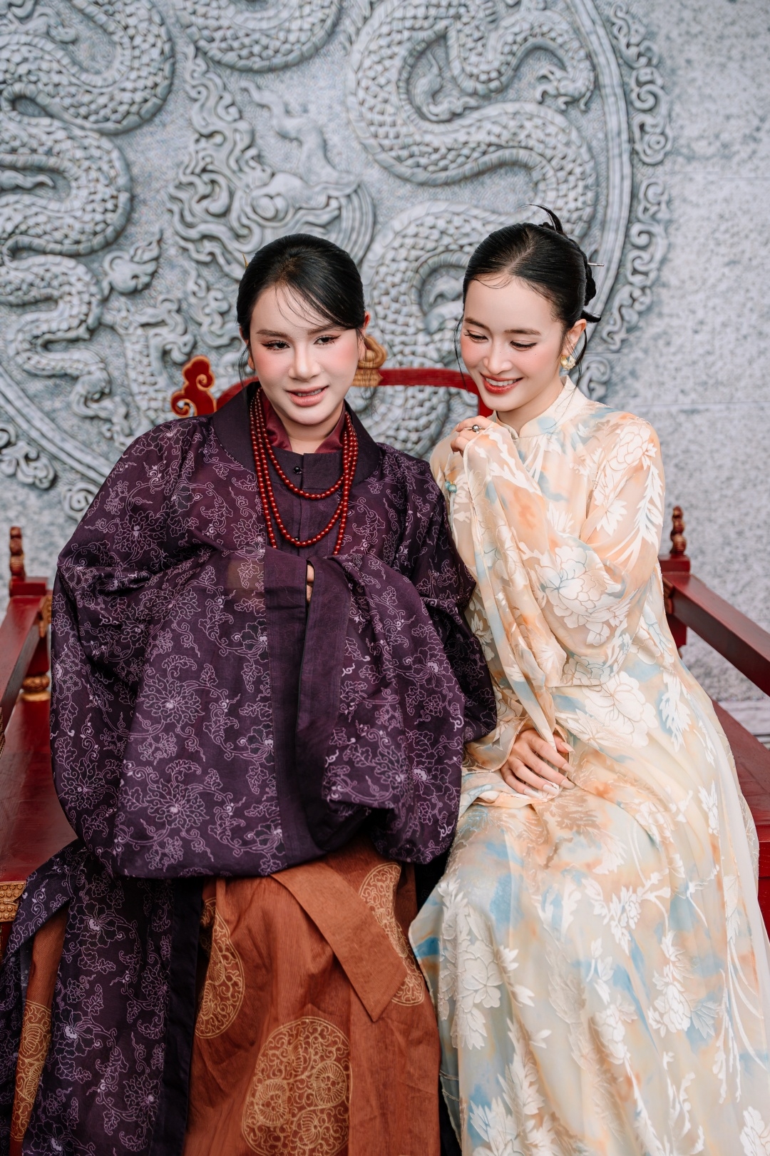 Tiêu Thố và nữ chính Trần Thiên Tú