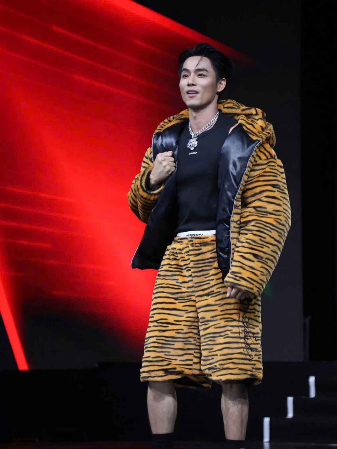 Người mẫu Vũ Linh thấy tiếc nuối khi đoạt giải á vương 4 Mister International 2026.
