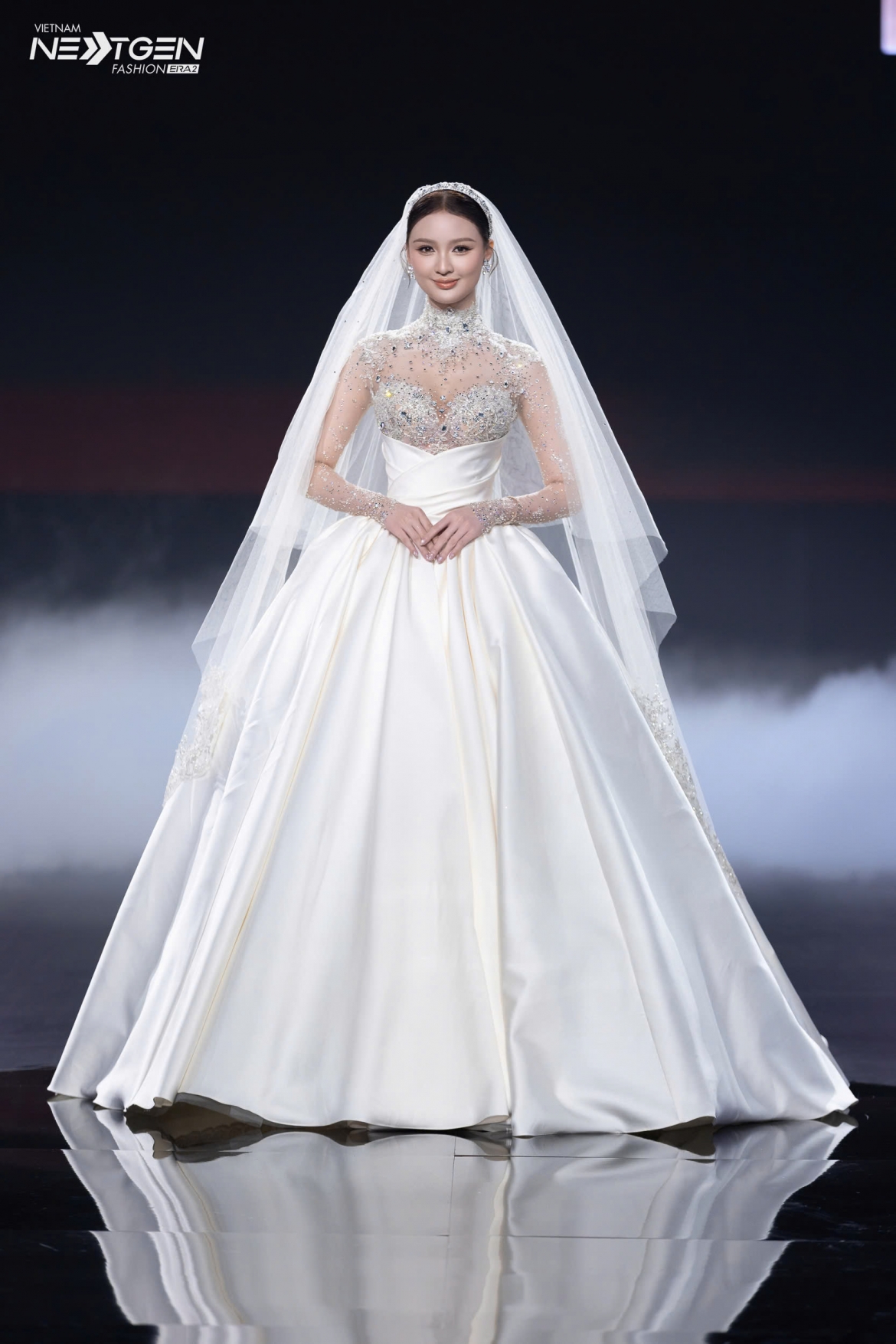 Theo NTK Phương Linh, L’Héritage hướng đến những giá trị được gìn giữ qua thời gian nhưng tiếp tục được phát triển bằng tư duy sáng tạo đương đại.