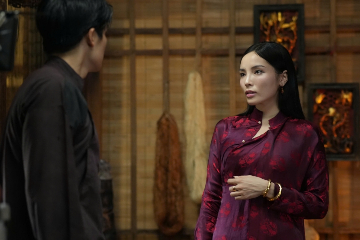 Kỳ Duyên vào vai Thị Mầu trong Chị chị em em 3.