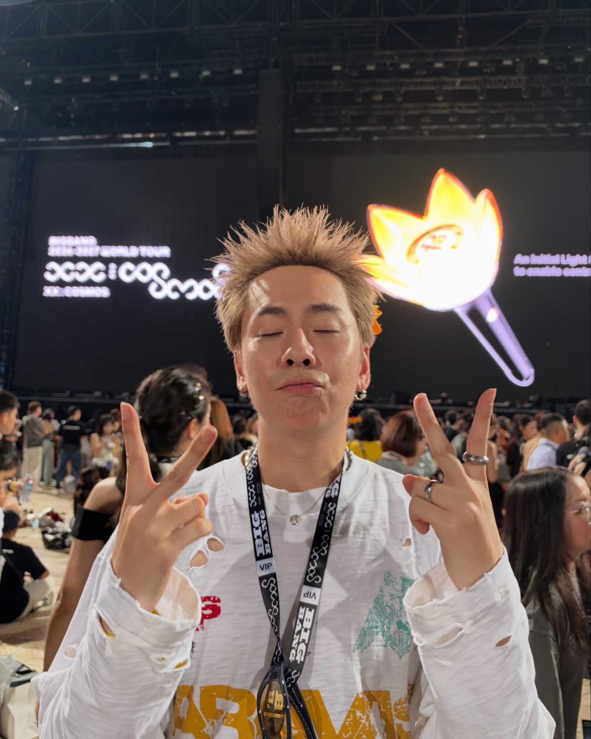 OSAD chia sẻ loạt hình ảnh check-in tại concert BIGBANG trên Instagram cá nhân sau khi có mặt tại sân vận động Mỹ Đình.