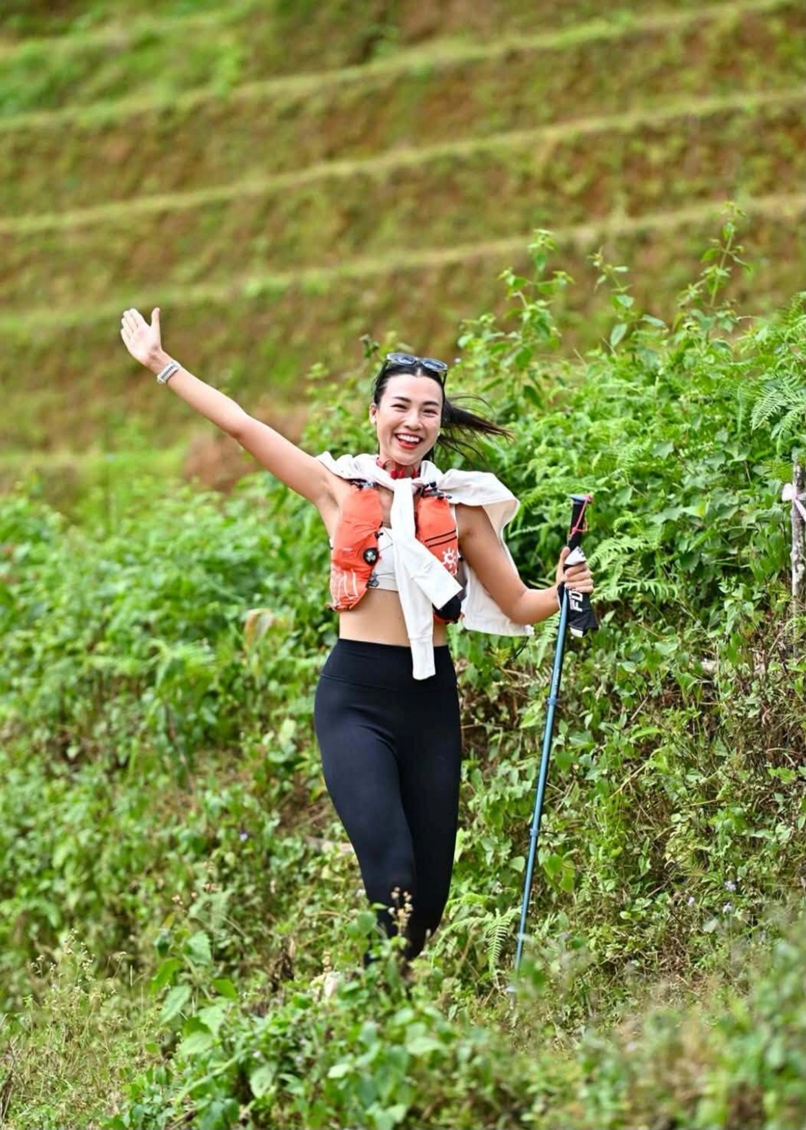 Á hậu Hoàng Oanh tự hào khi chinh phục được cung đường chạy ở Mù Cang Chải (Yên Bái).