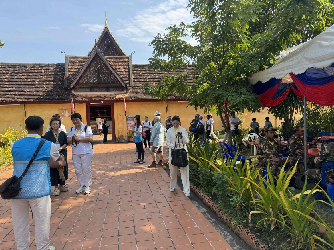 Lễ hội năm nay thu hút đông đảo du khách thập phương đến với đất nước Triệu Voi.