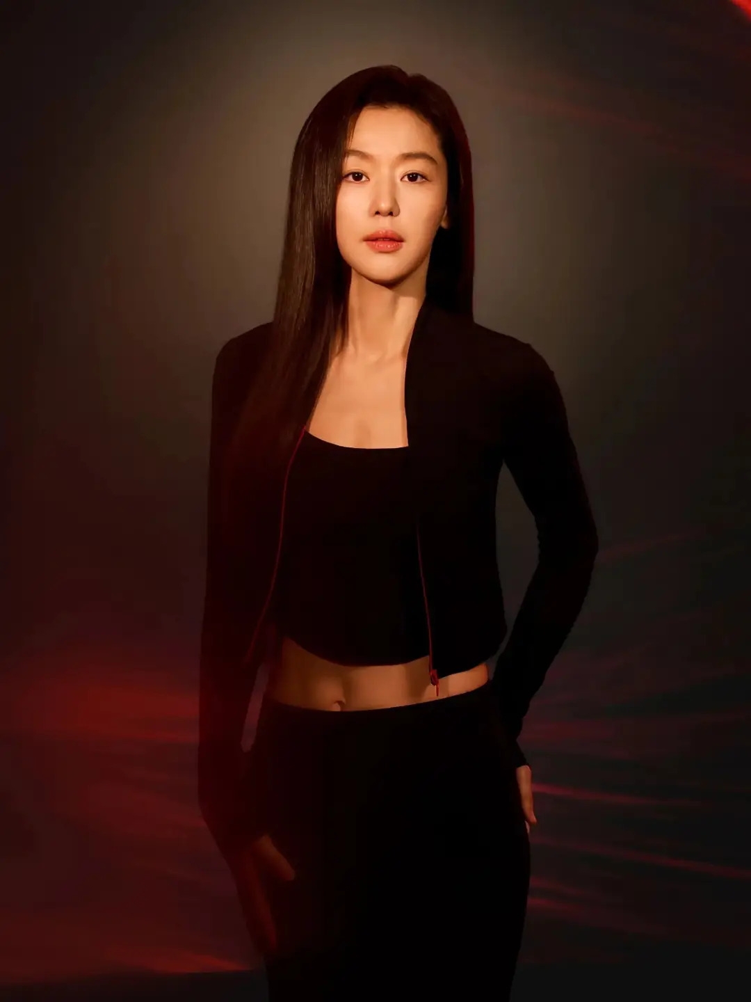 Jun Ji-hyun nổi bật với thần thái tự tin, phong cách cuốn hút và vẻ đẹp mang dấu ấn riêng. (Ảnh: Instagram)