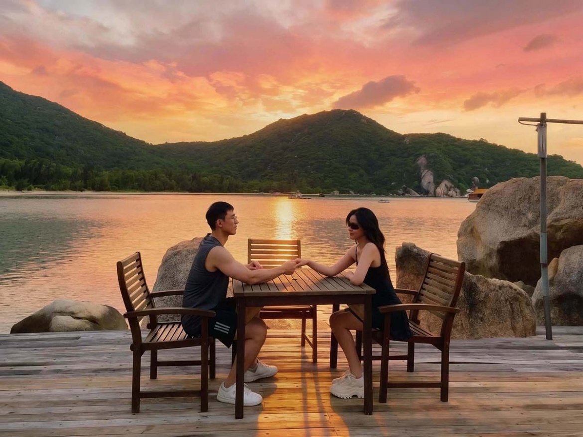 Midu tận hưởng thời gian thảnh thơi bên ông xã doanh nhân tại một resort sang trọng ở Khánh Hòa.