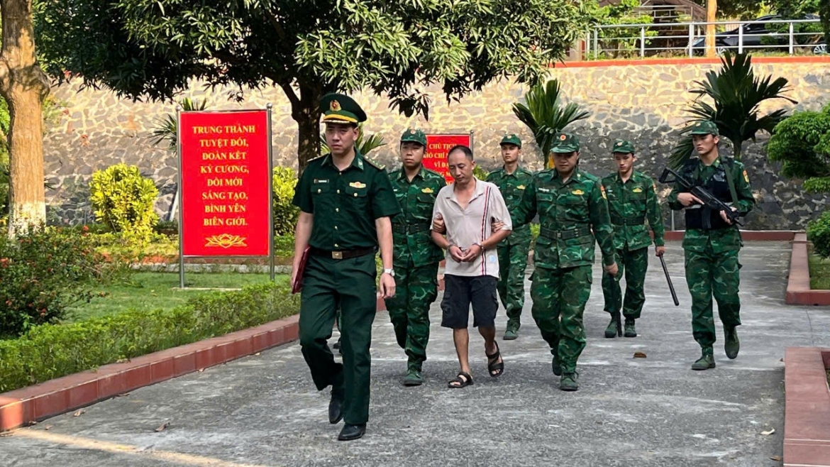 Dẫn giải một đối tượng trong đường dây mua bán người dưới 16 tuổi dưới hình thức kết hôn