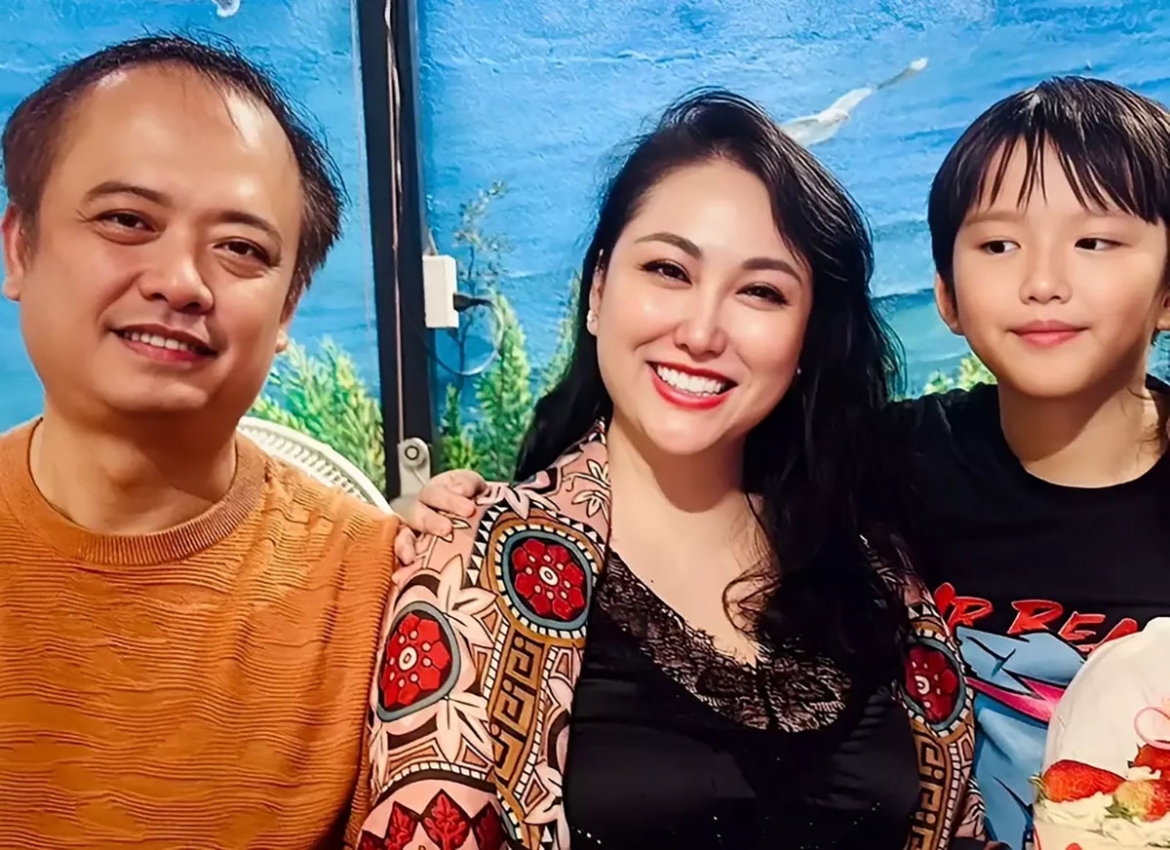 Phi Thanh Vân và bạn trai U60, doanh nhân Trần Chí Phú hoãn cưới, lùi đám cưới sang năm thay vì tổ chức trong năm 2026 như dự kiến.